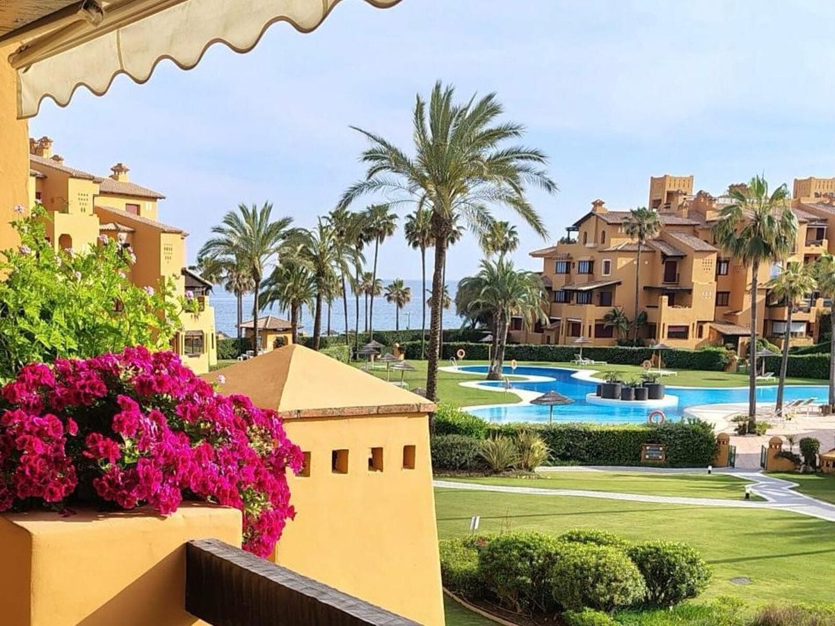 3 Bed Tussenverdieping Appartement in Estepona in Estepona, Appartement