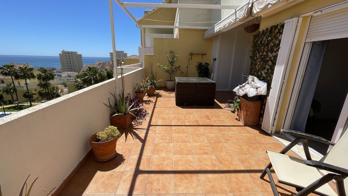 3 Bed Tussenverdieping Appartement in Estepona in Estepona, 