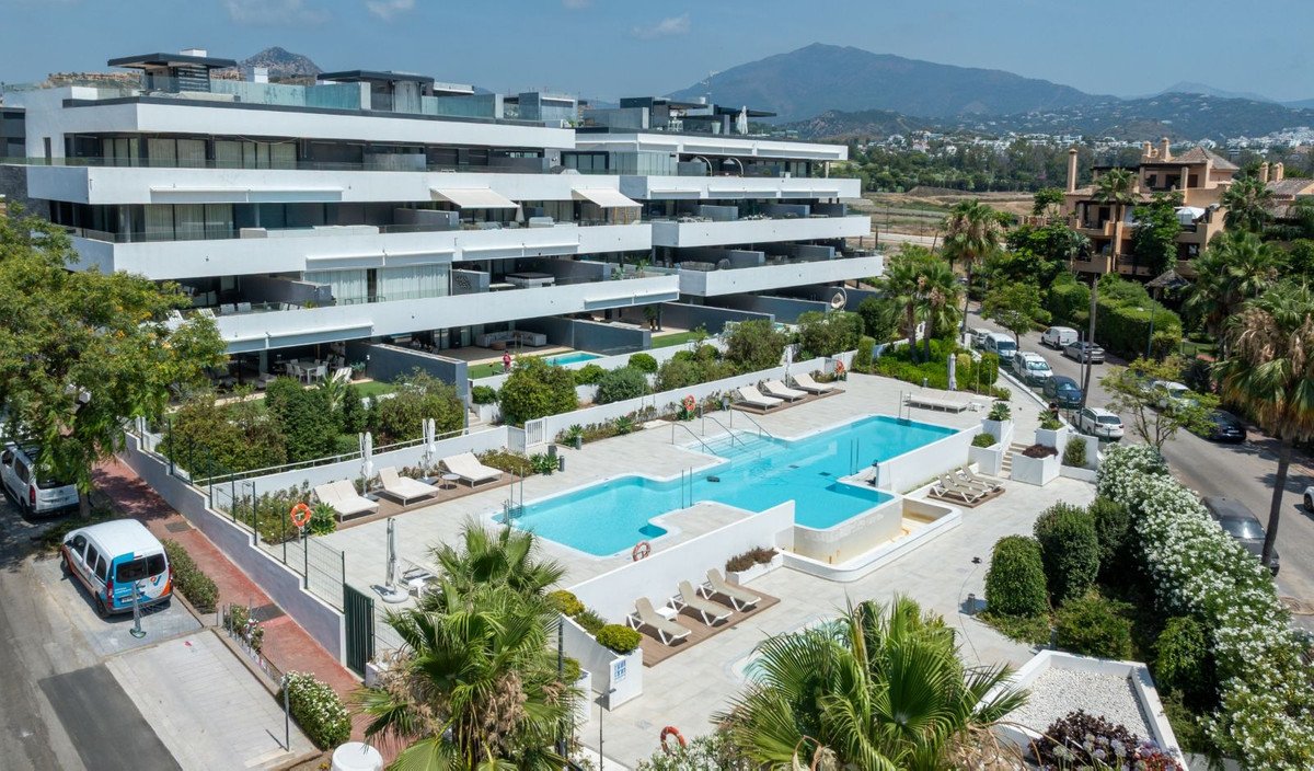 3 Bed شقة في الطابق الأرضي in Estepona في Estepona, 