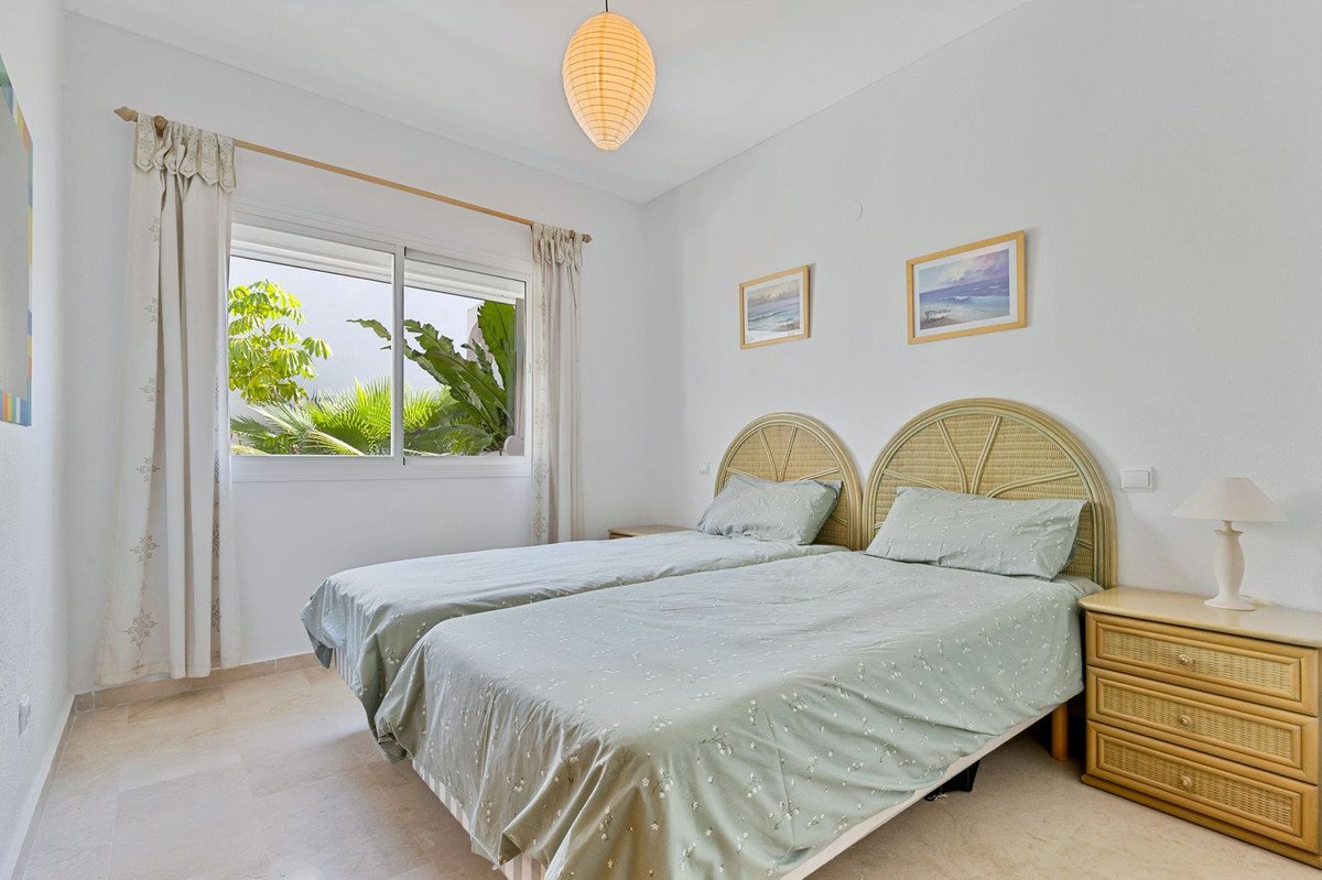 3 Bed Mellanvåningslägenhet in Estepona i Estepona, Lägenhet