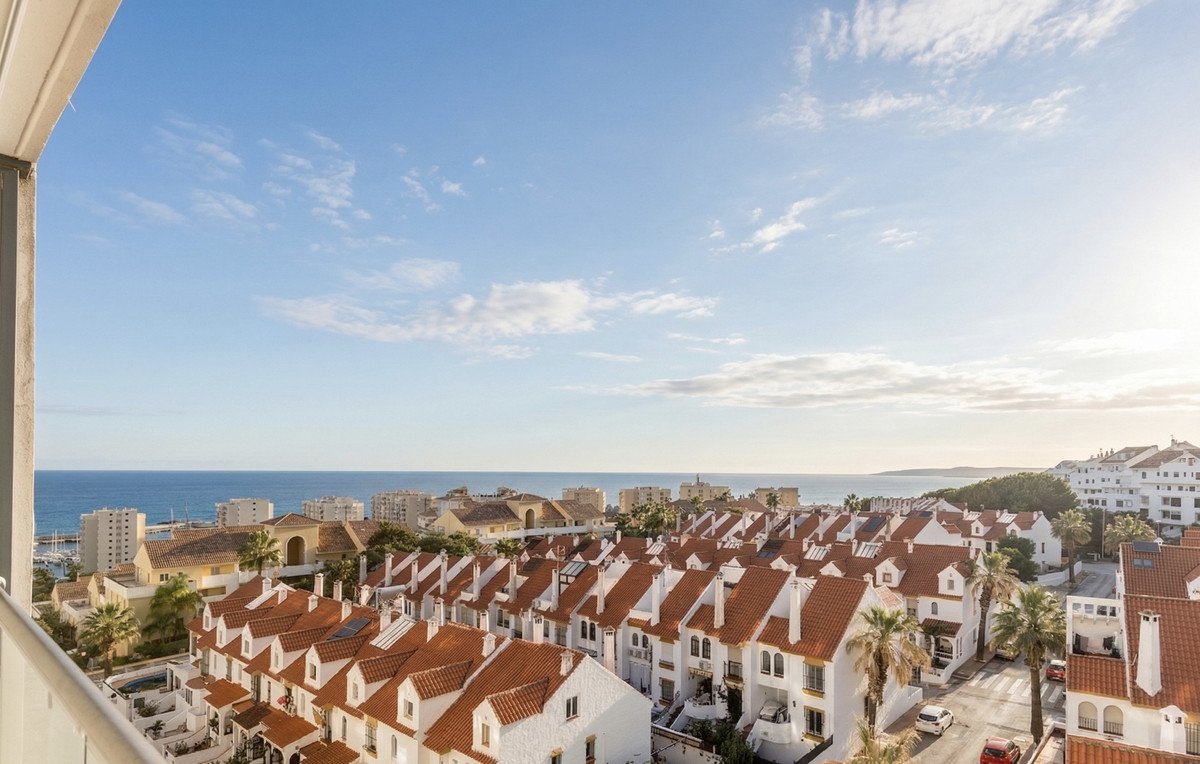 3 Bed Tussenverdieping Appartement in Estepona in Estepona, Appartement