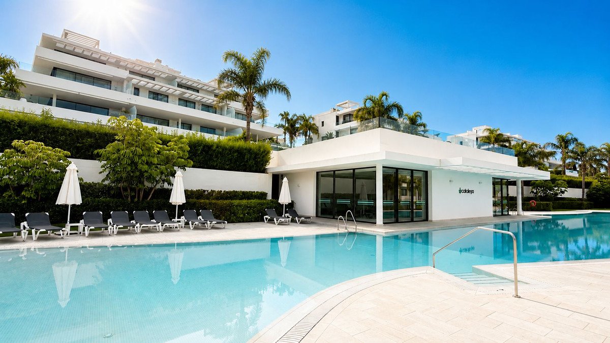 3 Bed Mellanvåningslägenhet in Estepona i Estepona, 