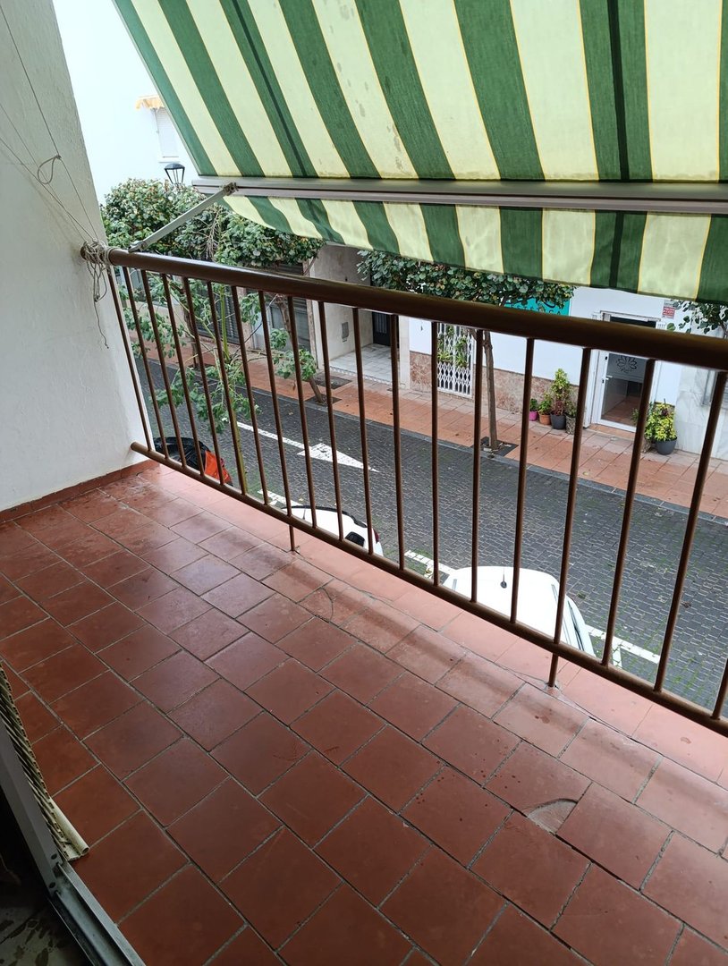 3 Bed شقة في الطابق الأوسط in Estepona في Estepona, شقة