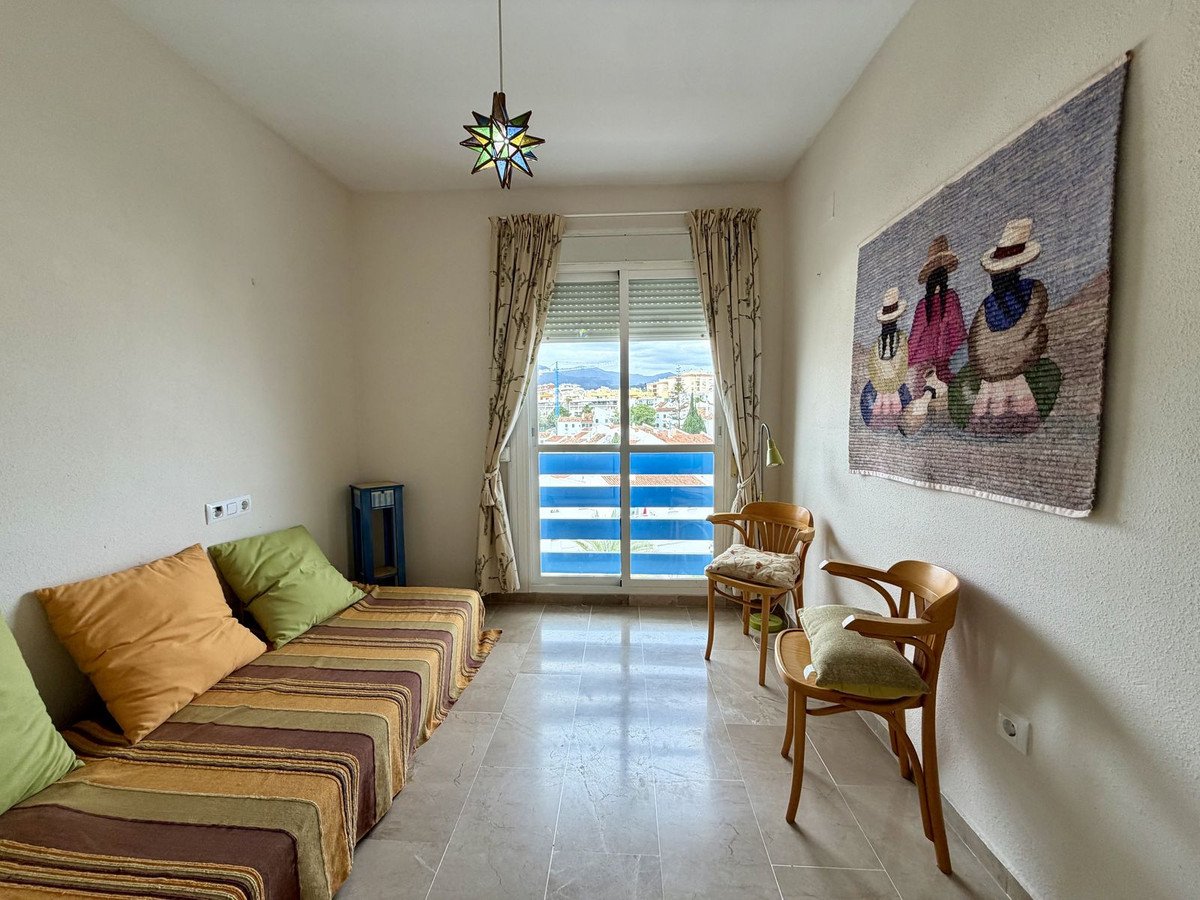 3 Bed Mellanvåningslägenhet in Estepona i Estepona, Lägenhet