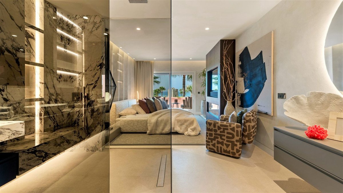 3 Bed شقة في الطابق الأرضي in Estepona في Estepona, 