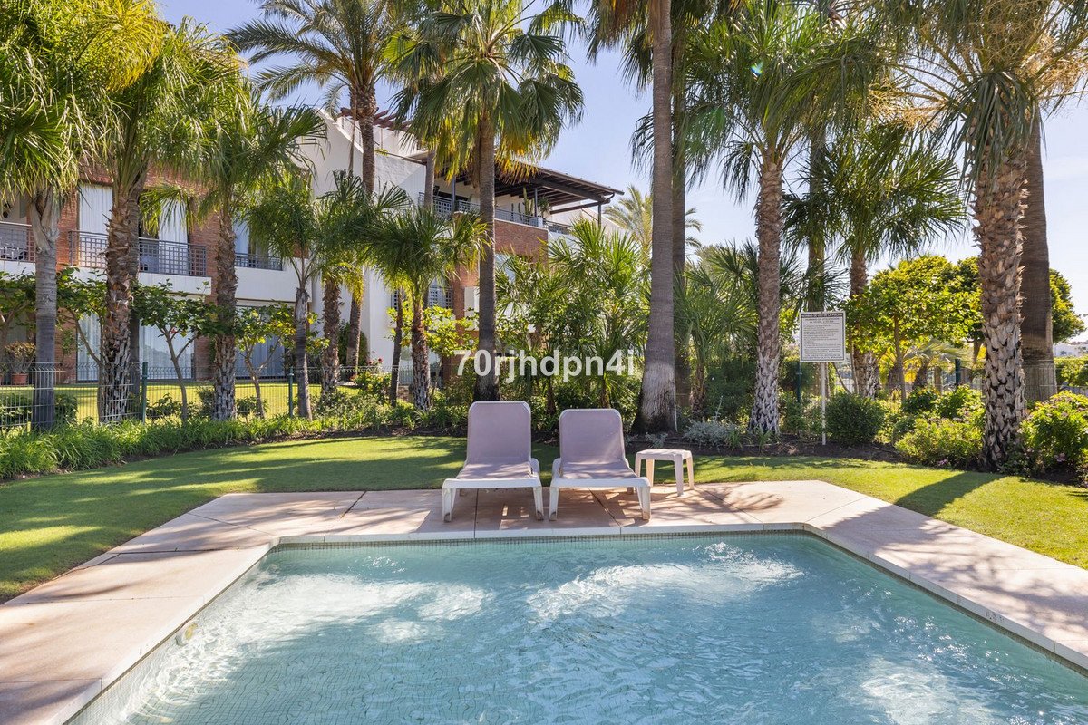 3 Bed Bottenvåningslägenhet in Estepona i Estepona, 