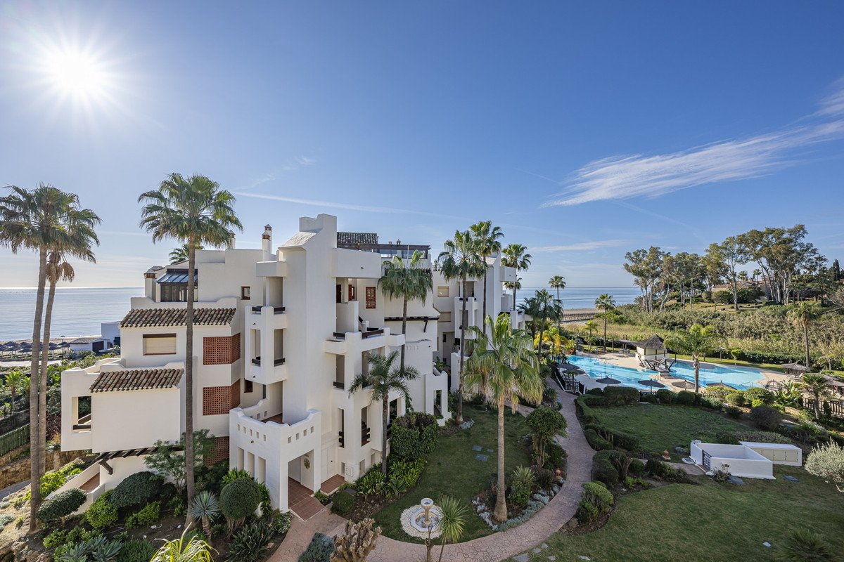 3 Bed Bottenvåningslägenhet in Estepona i Estepona, Lägenhet