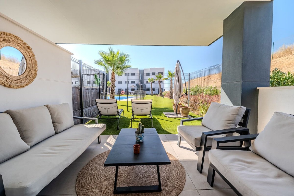 3 Bed Ground Floor Apartment in Estepona in Estepona, Apartment