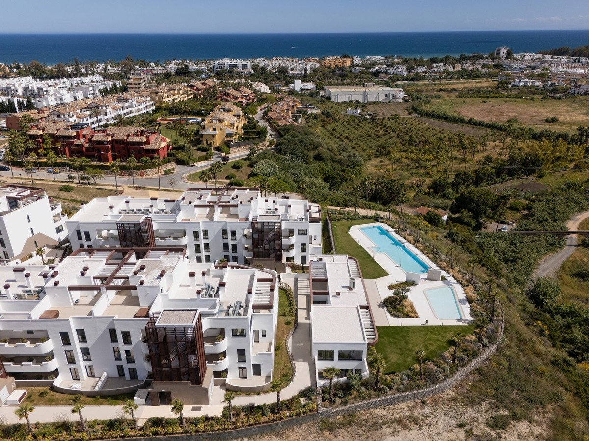 3 Bed شقة في الطابق الأرضي in Estepona في Estepona, 
