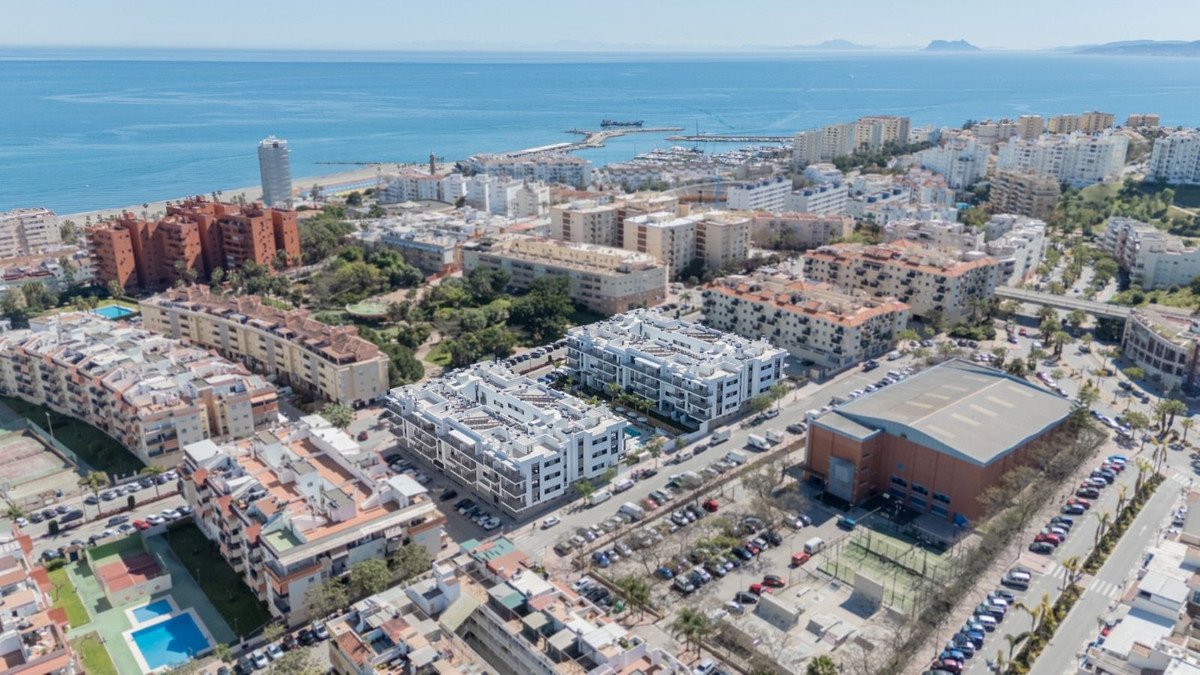 3 Bed Tussenverdieping Appartement in Estepona in Estepona, 