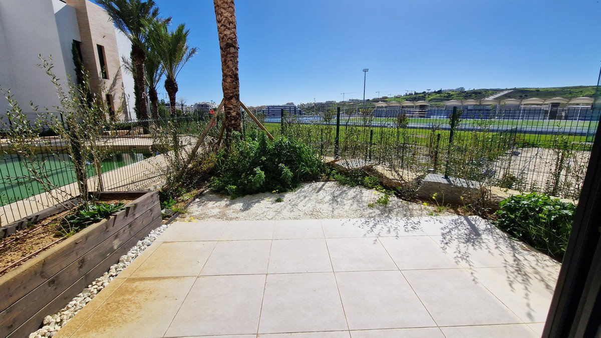 3 Bed Bottenvåningslägenhet in Estepona i Estepona, Lägenhet