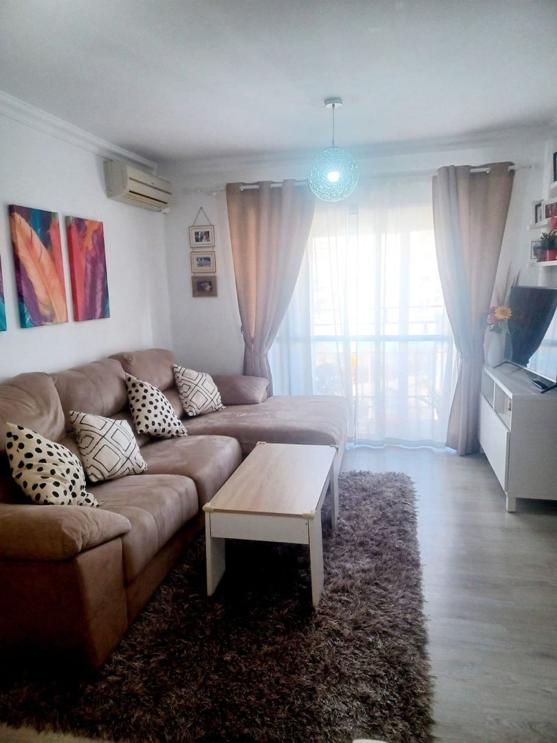 3 Bed Bovenste Verdieping Appartement in Estepona in Estepona, 