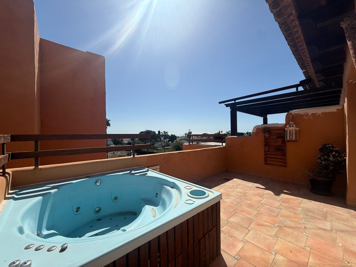 3 Bed Duplex in Estepona i Estepona, Duplex
