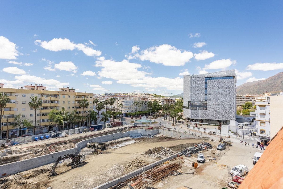 4 Bed شقة في الطابق العلوي in Estepona في Estepona, شقة