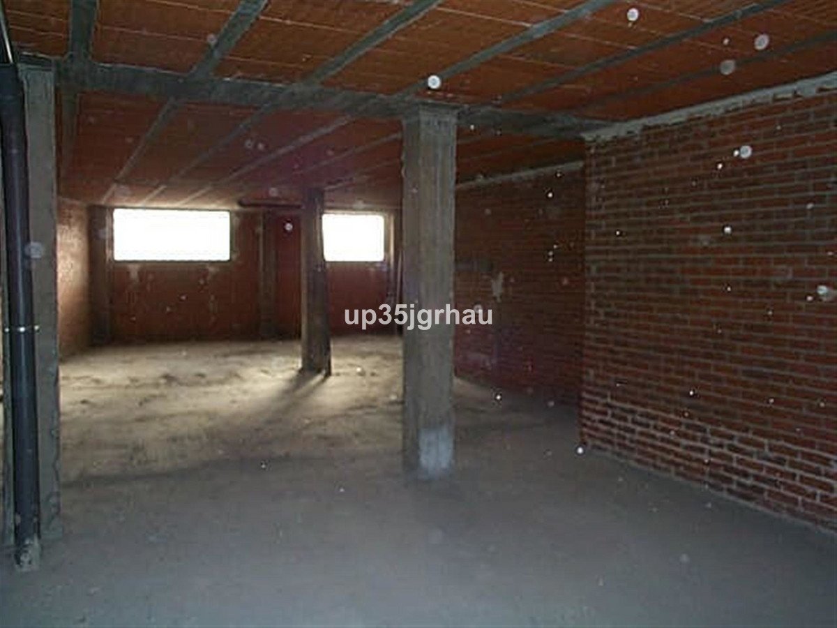 Commercial Premises in Estepona