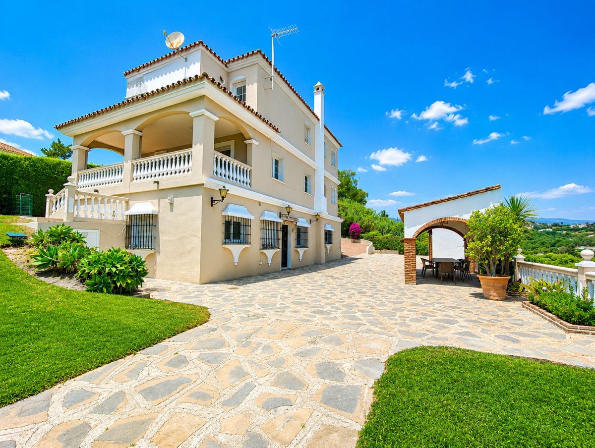 5 Bed مزرعة فينكا in Estepona في Estepona, فيلا ريفية - كورتijo