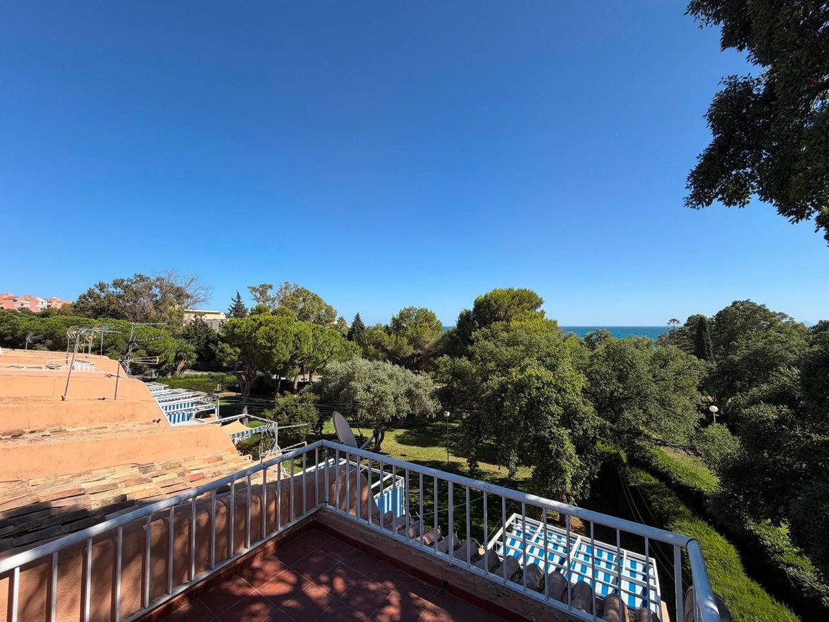 2 Bed Penthouse Duplex in Estepona i Estepona, Parhusvåning