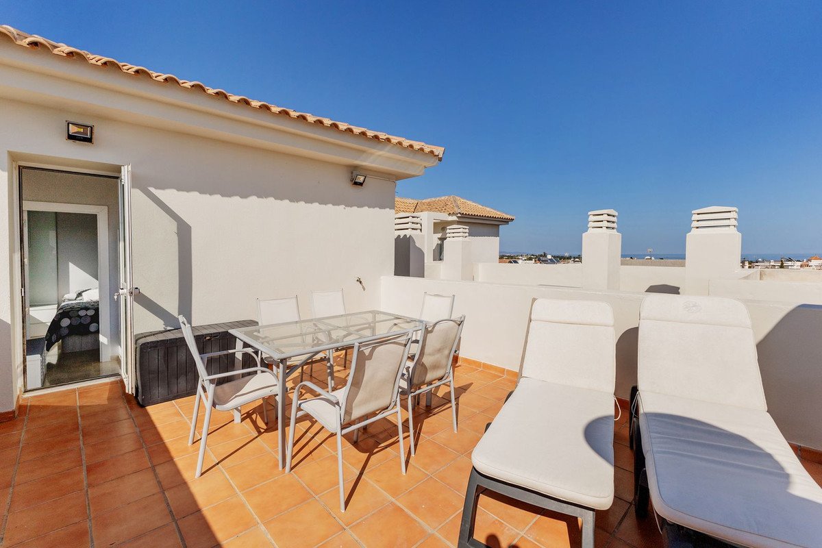 2 Bed بنتهاوس Duplex in Estepona في Estepona, بنتهاوس دوبلكس