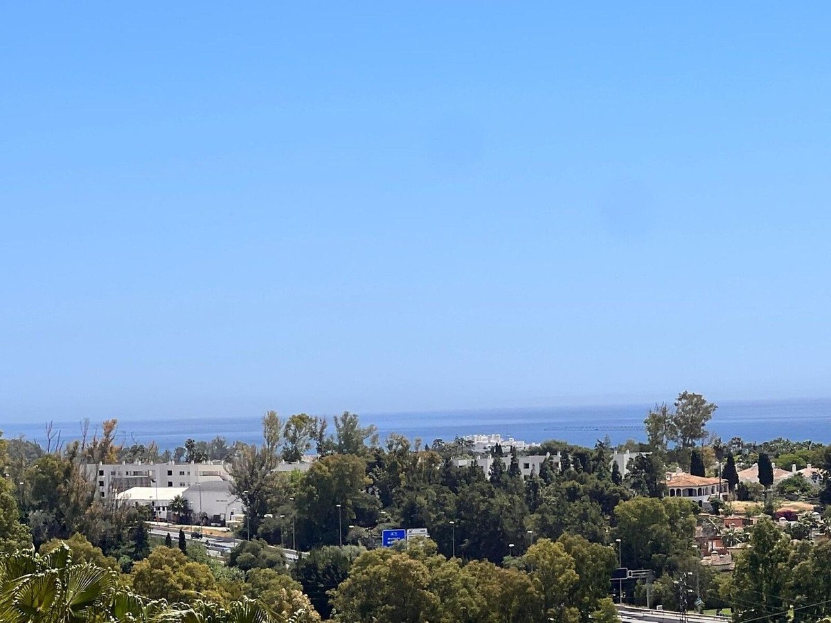 2 Bed Penthouse in Estepona i Estepona, Takvåning