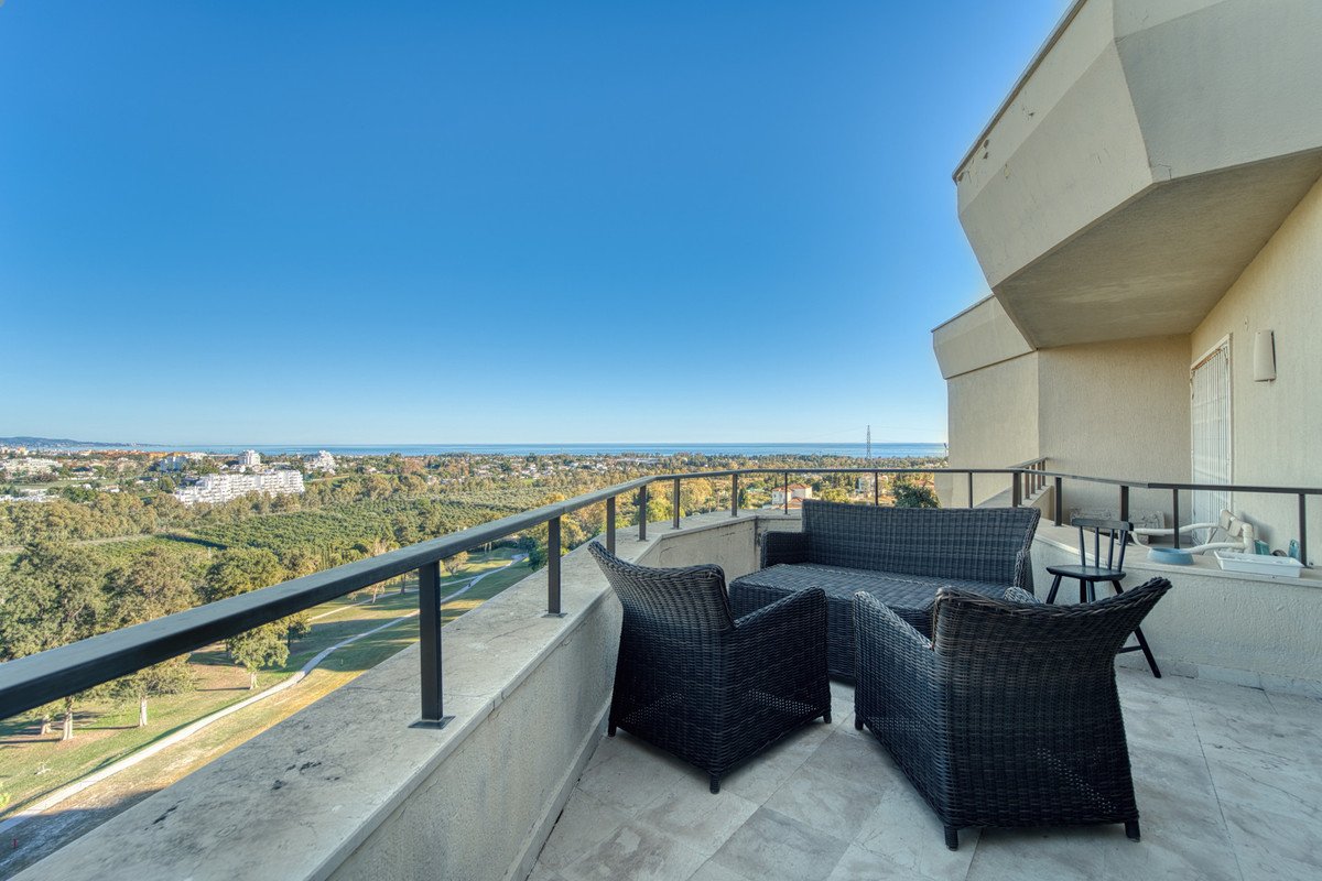 2 Bed بنتهاوس in Estepona في Estepona, بنتهاوس