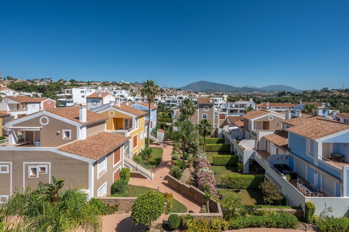 2 Bed Penthouse in Estepona in Estepona, 