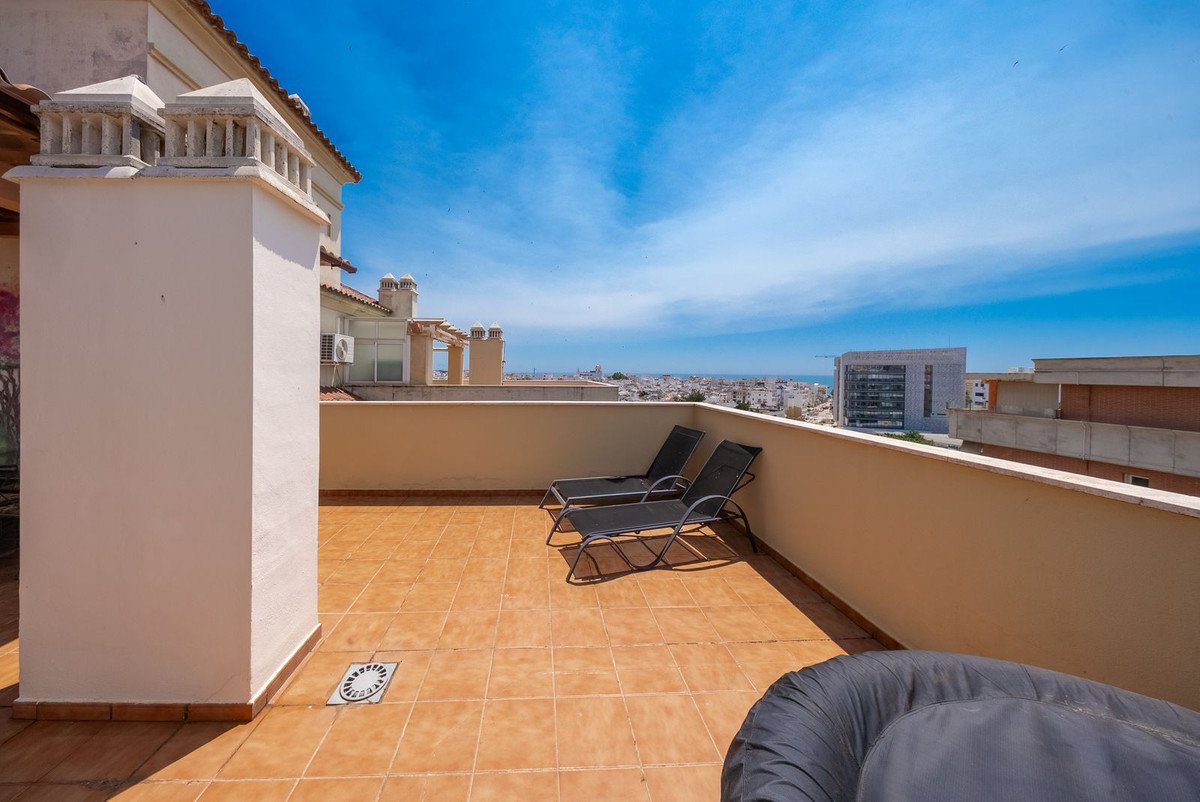 2 Bed بنتهاوس in Estepona في Estepona, بنتهاوس