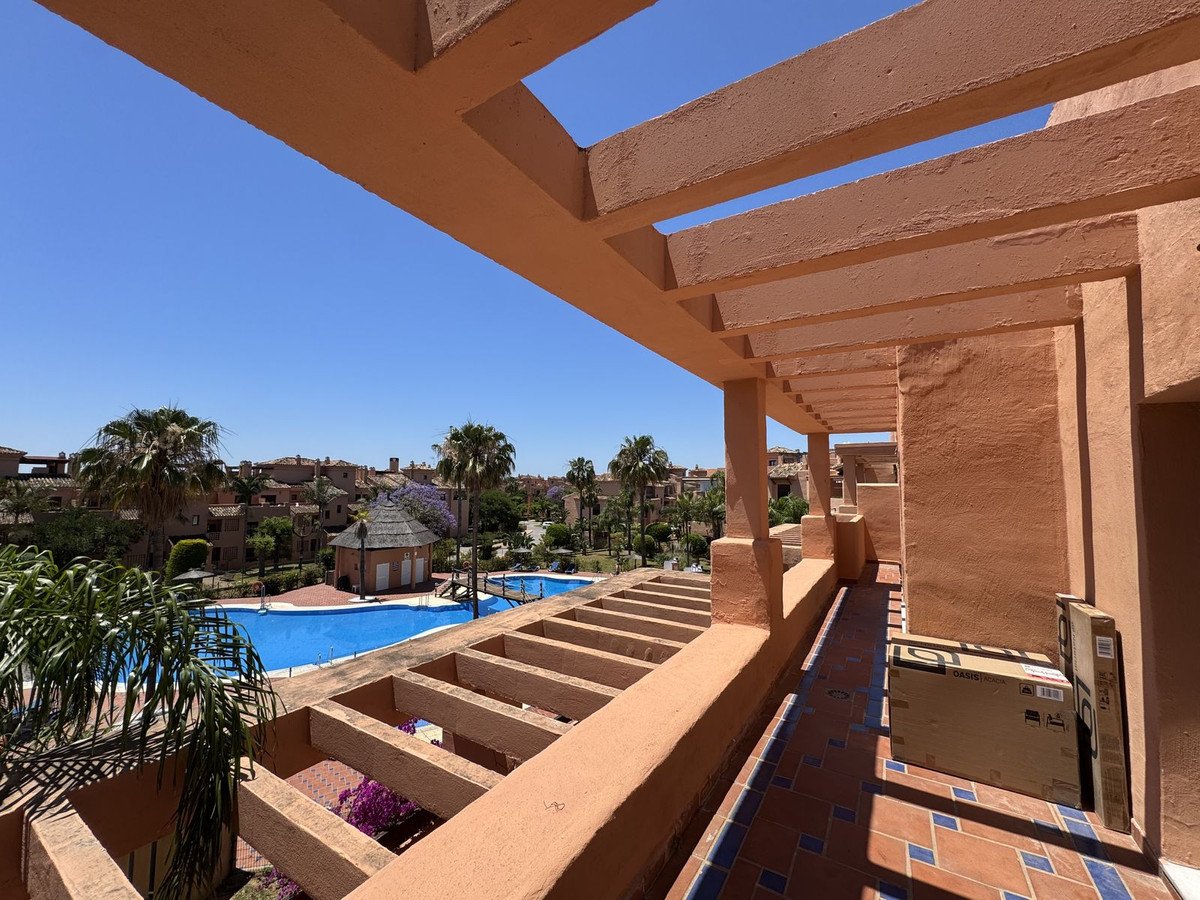 3 Bed بنتهاوس Duplex in Estepona في Estepona, 