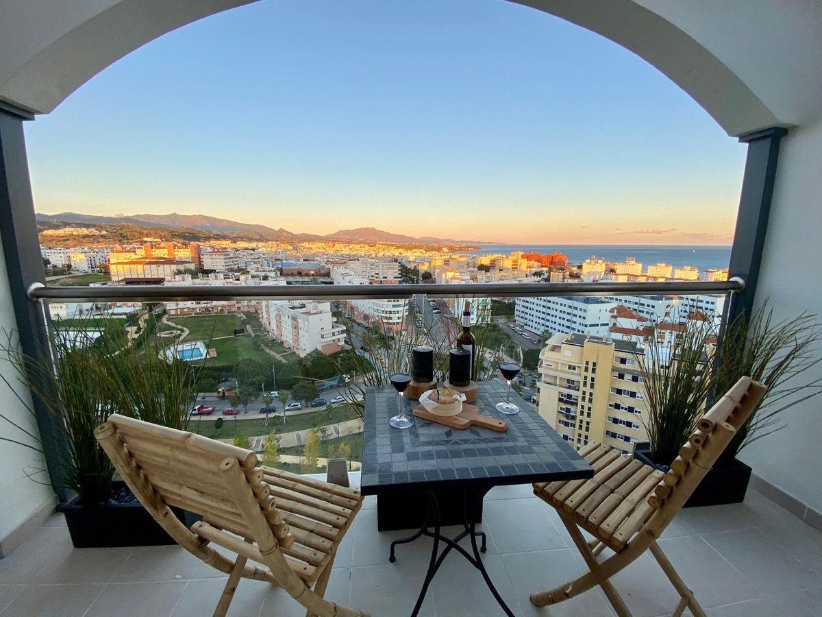 3 Bed Penthouse in Estepona i Estepona, 