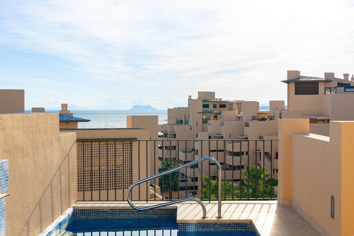 4 Bed بنتهاوس Duplex in Estepona في Estepona, بنتهاوس دوبلكس