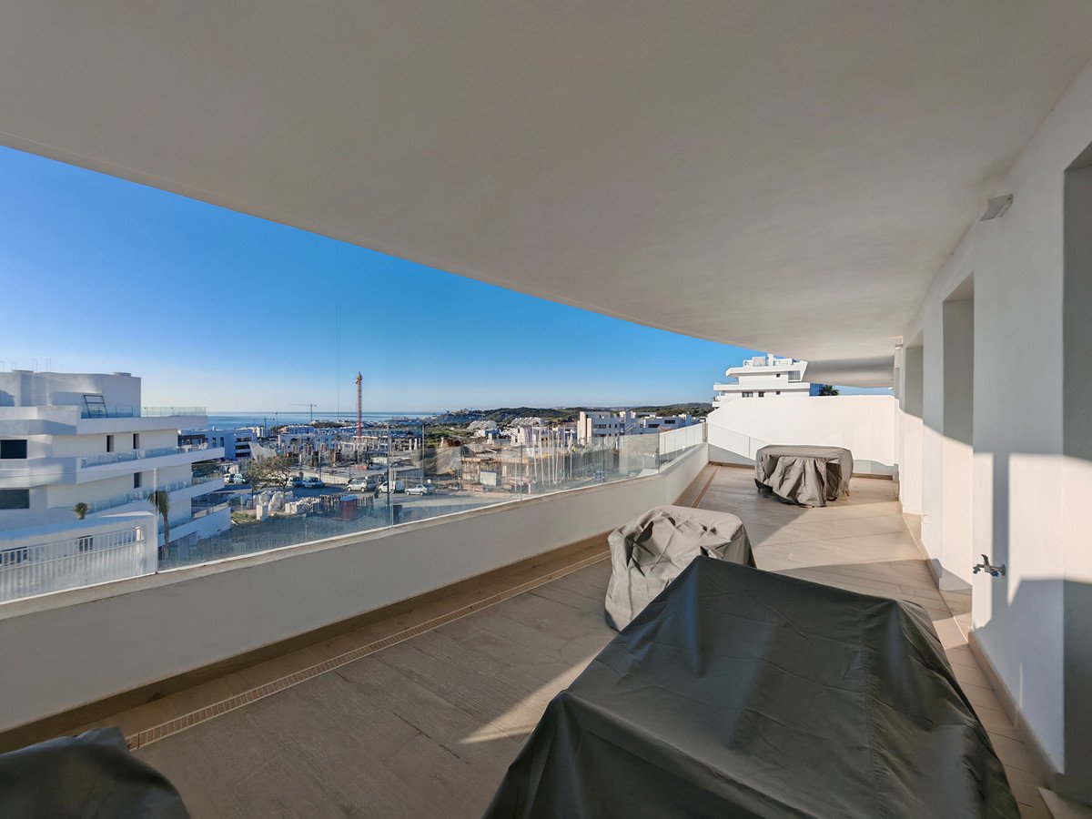 4 Bed Penthouse Duplex in Estepona in Estepona, 