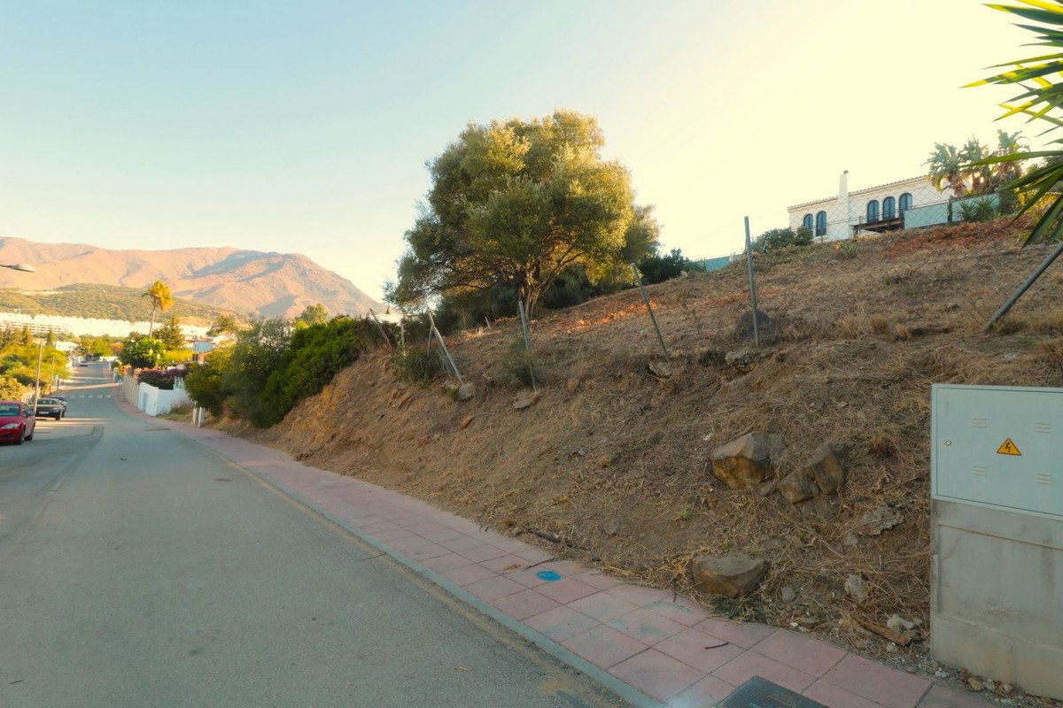 Residential Plot in Estepona في Estepona, أرض سكنية للبناء