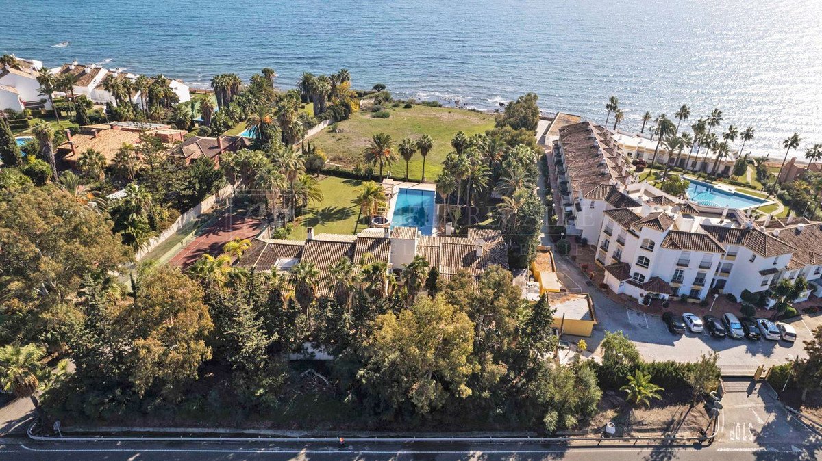 Residential Plot in Estepona في Estepona, قطعة أرض سكنية
