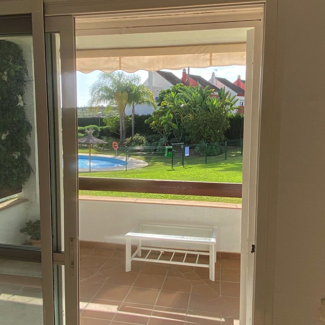 2 Bed Rijtjeshuis in Estepona in Estepona, 
