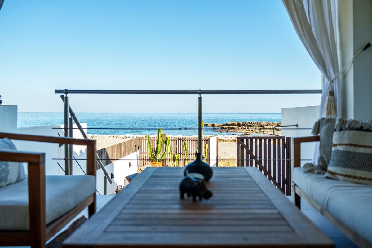 2 Bed Rijtjeshuis in Estepona in Estepona, Rijtjeshuis