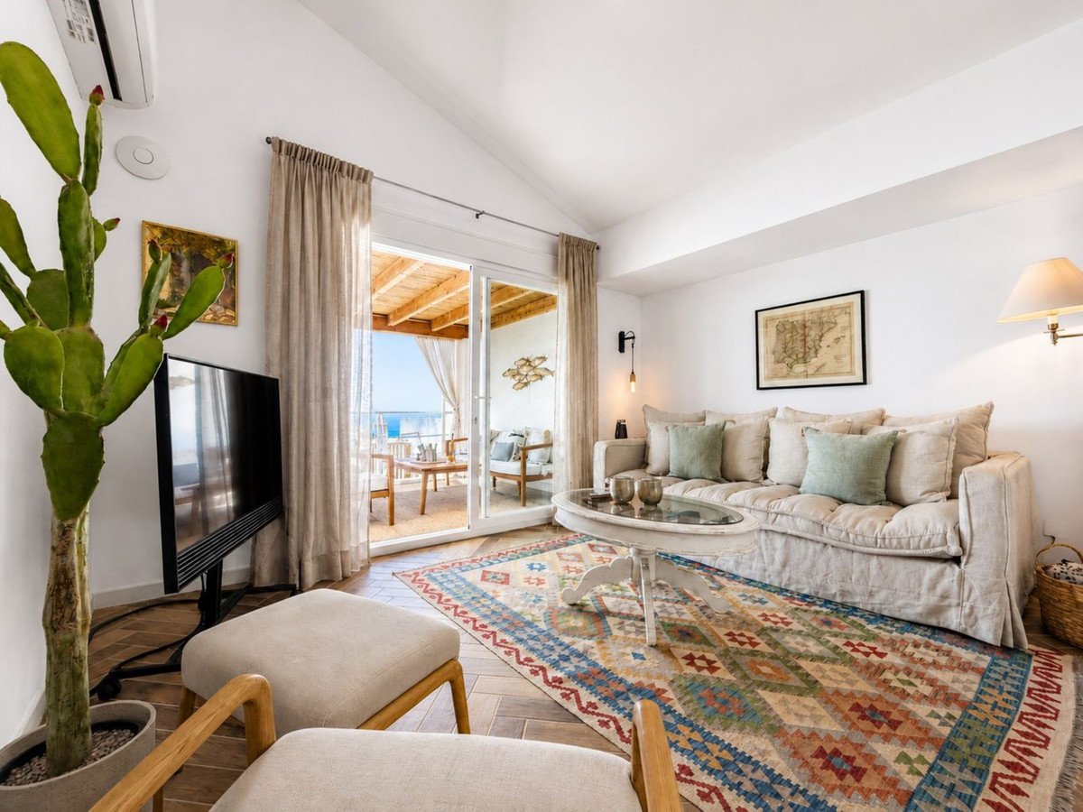2 Bed بيت مدينة in Estepona في Estepona, تاونهاوس