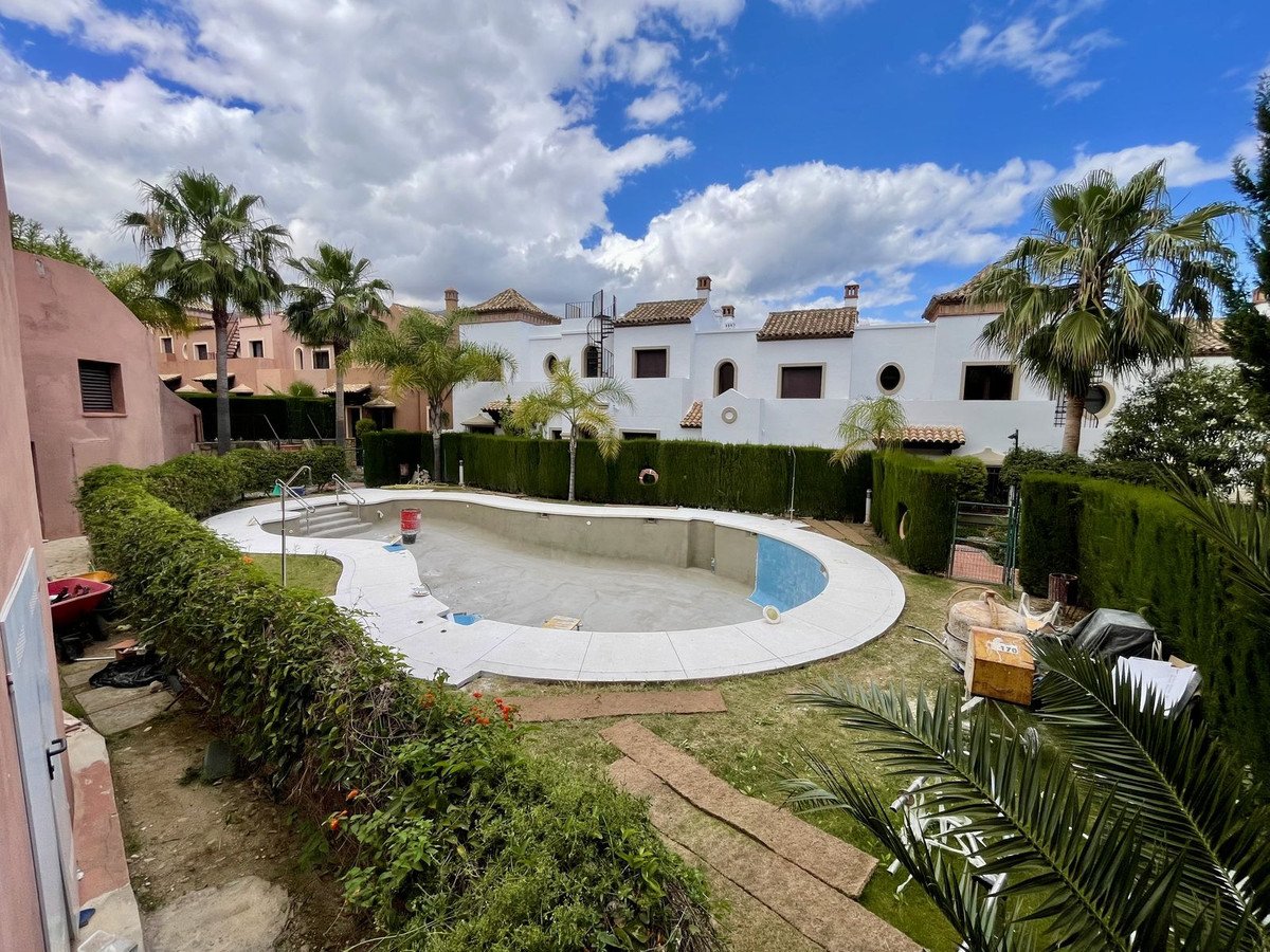 3 Bed Radhus in Estepona i Estepona, 