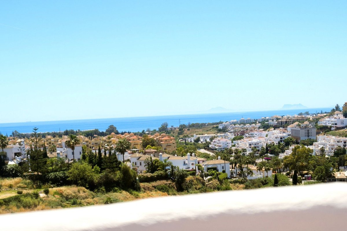 3 Bed Radhus in Estepona i Estepona, Radhus