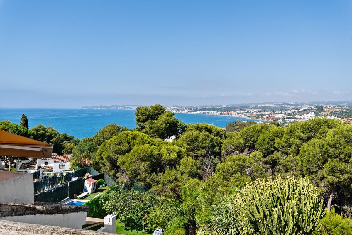 3 Bed Radhus in Estepona i Estepona, Radhus