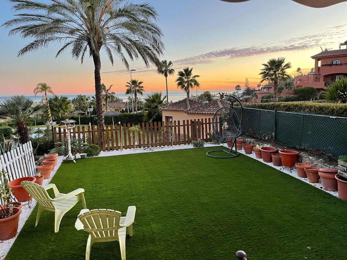 3 Bed بيت مدينة in Estepona في Estepona, 