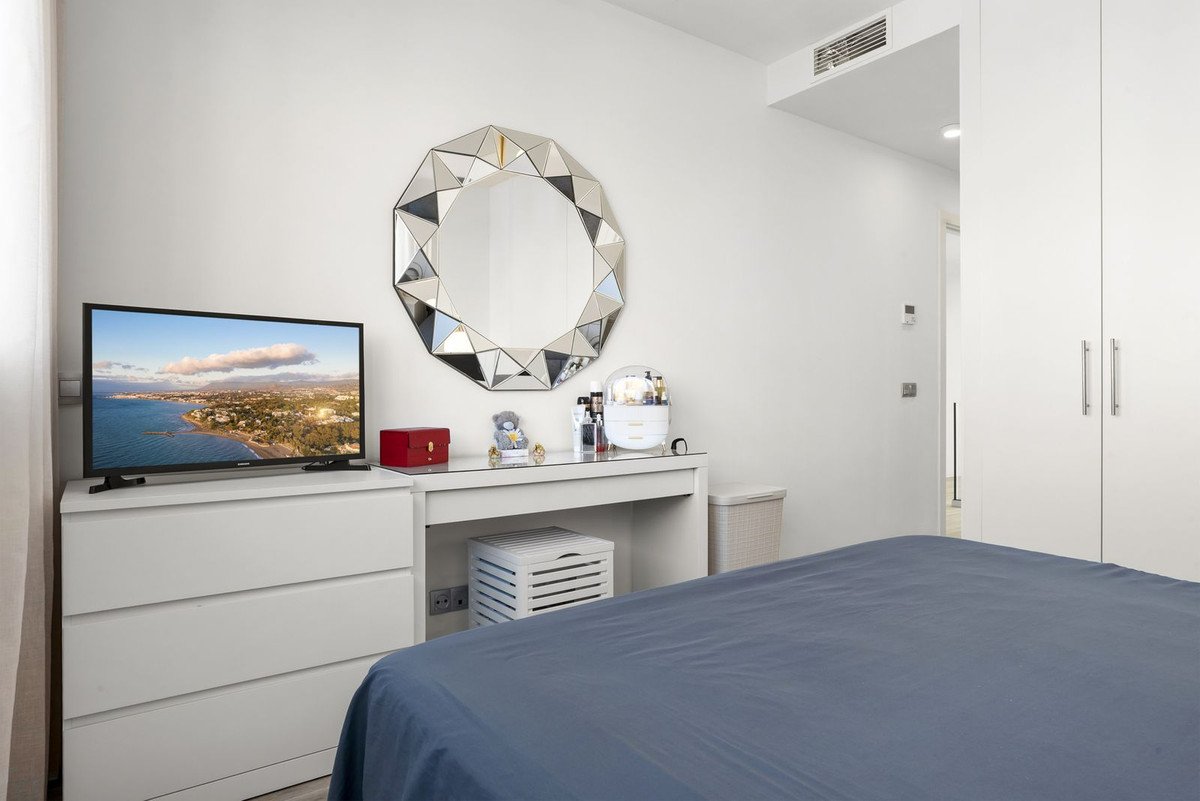 4 Bed منزل شبه منفصل in Estepona في Estepona, منزل شبه منفصل