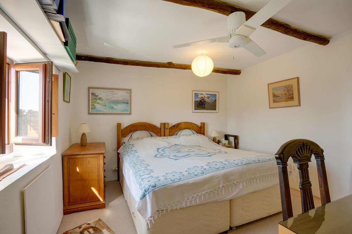 3 Bed Vrijstaande Villa in Estepona in Estepona, Vrijstaande Villa
