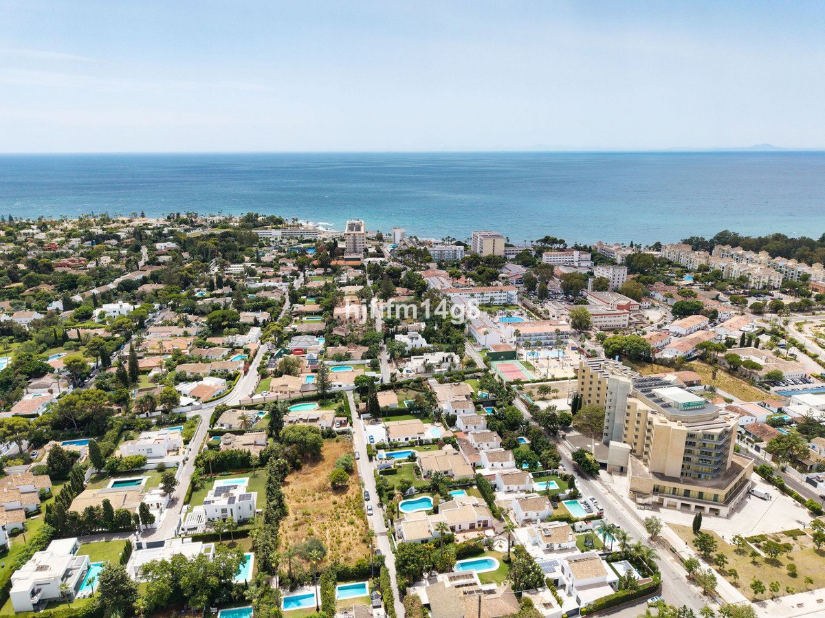 3 Bed Detached Villa in Estepona in Estepona, Detached Villa