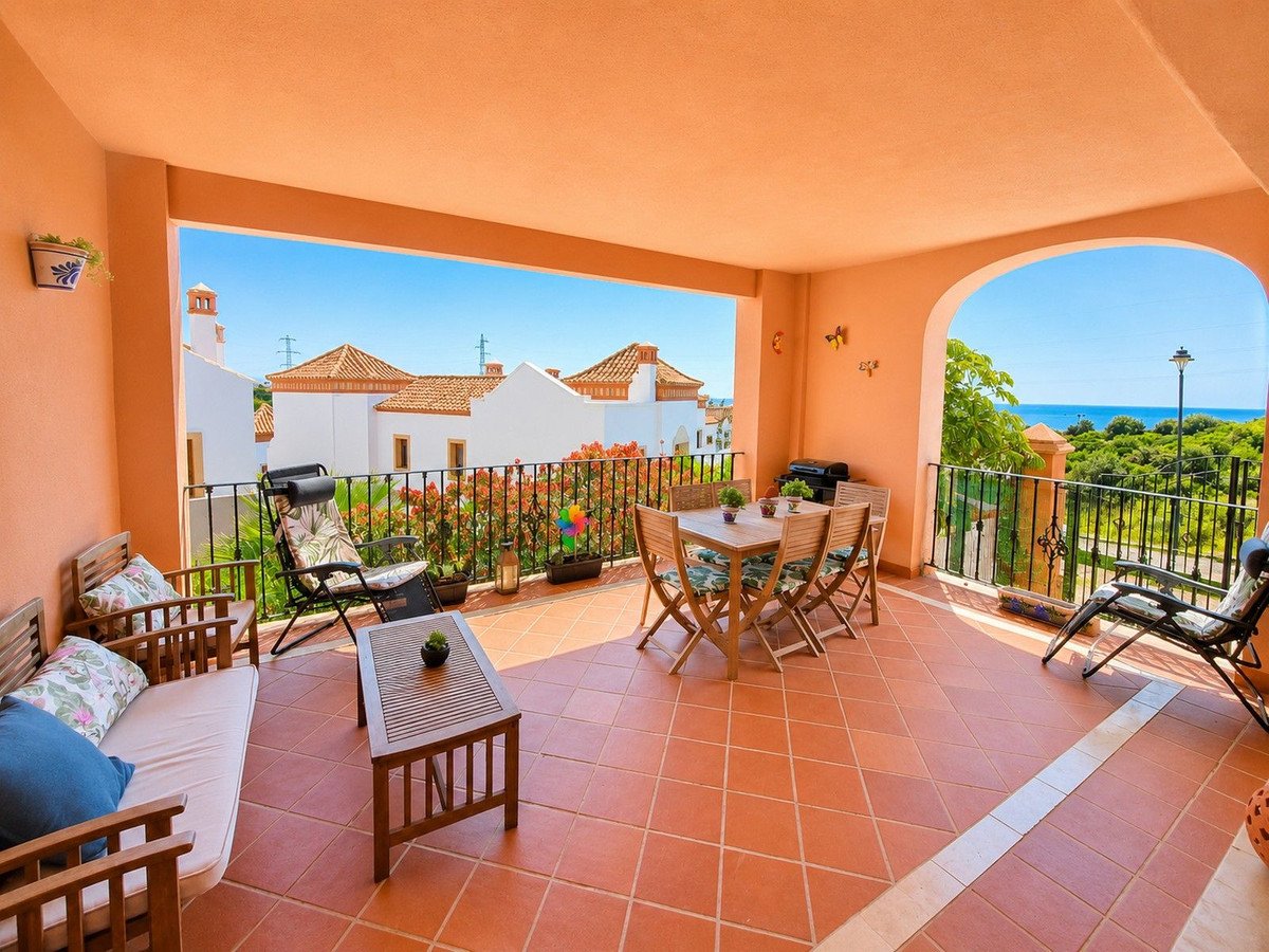 3 Bed Halfvrijstaand Huis in Estepona in Estepona, Halfvrijstaande woning