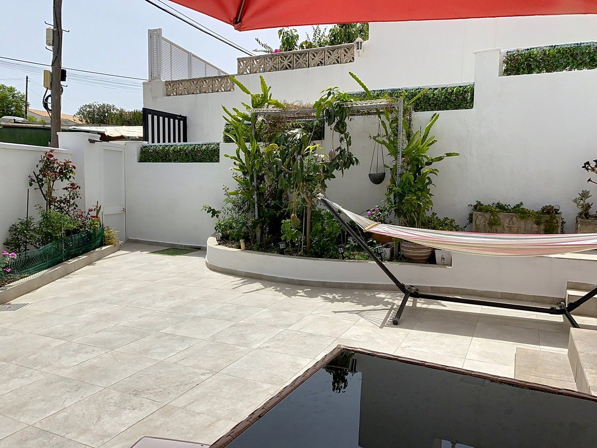 3 Bed Parhus in Estepona i Estepona, Parhus