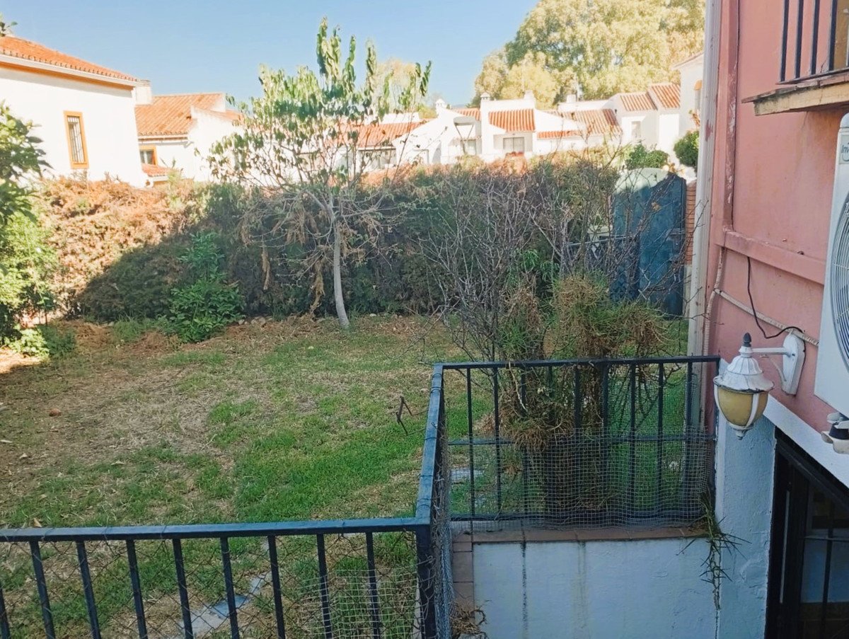 3 Bed منزل شبه منفصل in Estepona في Estepona, 