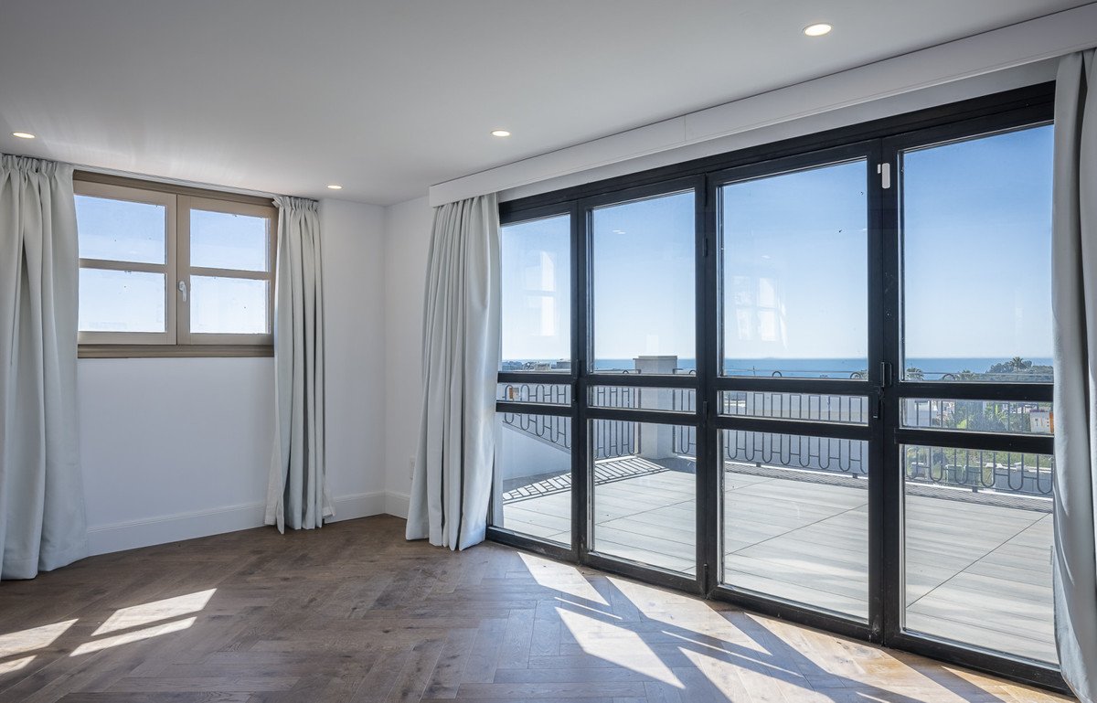 4 Bed Fristående villa in Estepona i Estepona, 