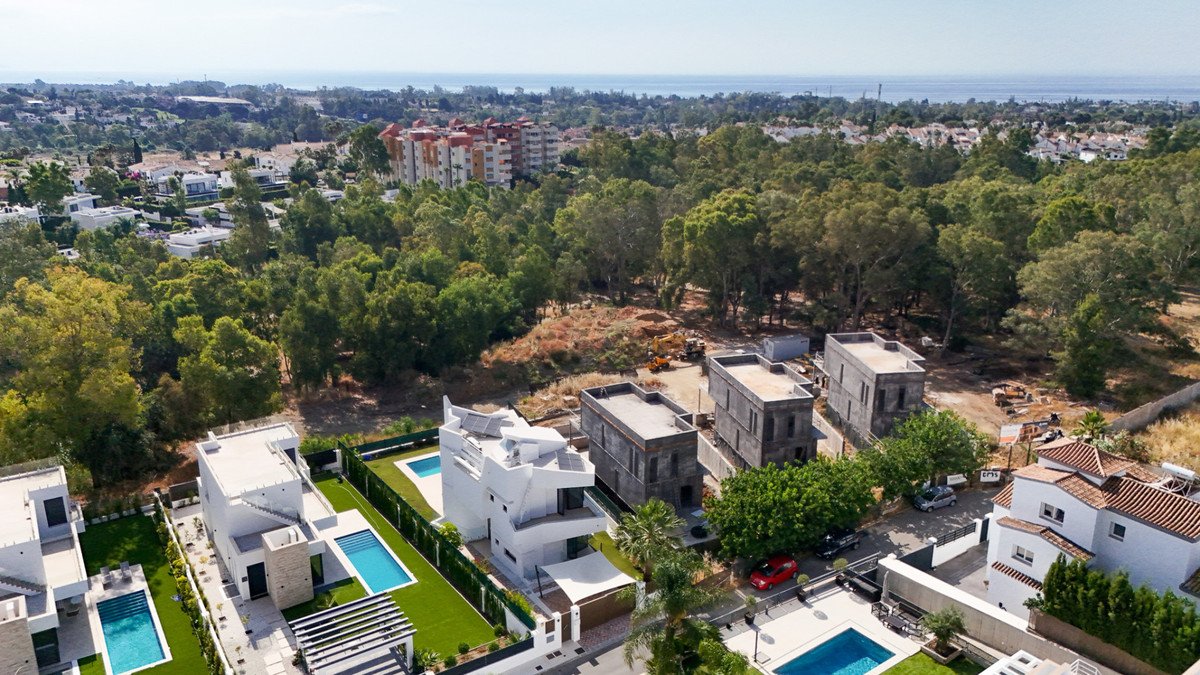 4 Bed فيلا مستقلة in Estepona في Estepona, فيلا منفصلة