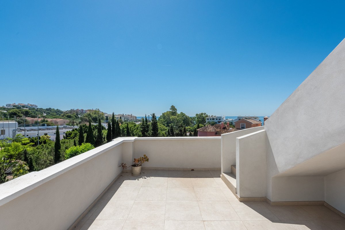 5 Bed فيلا مستقلة in Estepona في Estepona, فيلا منفصلة