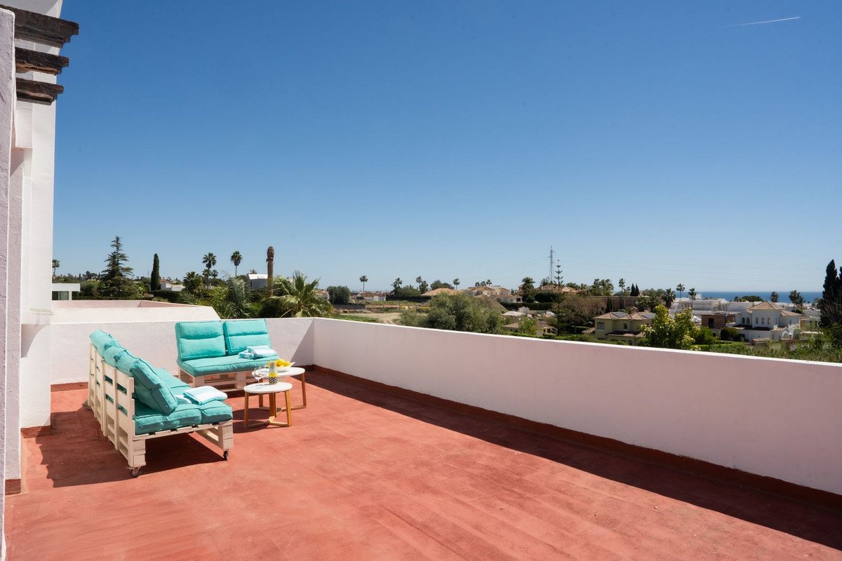 5 Bed Fristående villa in Estepona