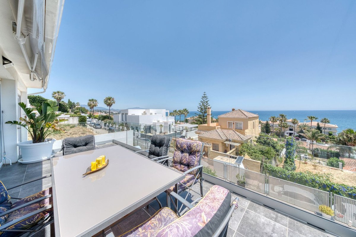 5 Bed Fristående villa in Estepona i Estepona, 